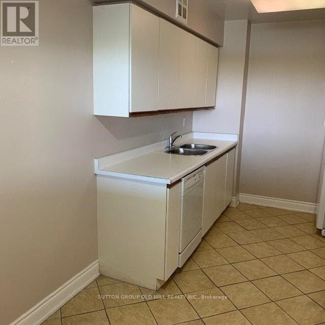Photo du bâtiment - 1300 Islington Ave.