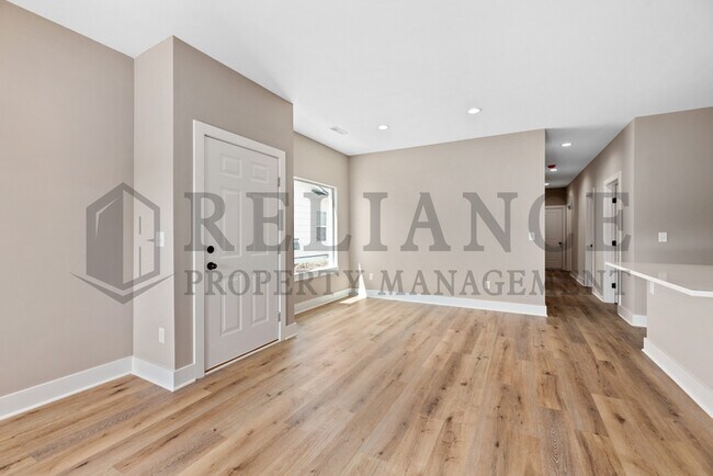 Foto del edificio - 6826 White Pine