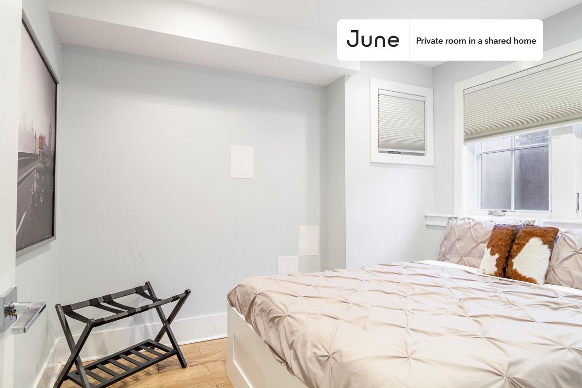 Private bedroom in 5 bed/3 bath Home - Private bedroom in 5 bed/3 bath Home