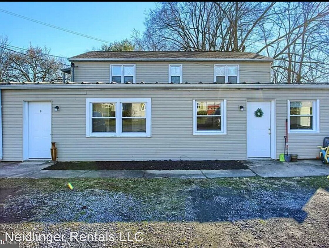 Foto principal - 3 br, 1 bath House - 1030 Wayne Ave Apt A