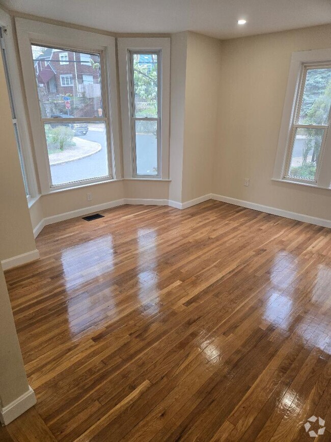 Building Photo - 55 Rockland Ave