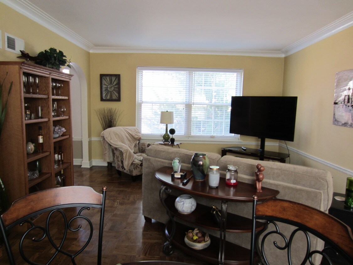 7547 Wellington Way, Clayton, MO 63105 Condo for Rent in Clayton, MO