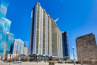 Building Photo - 400 E Randolph St