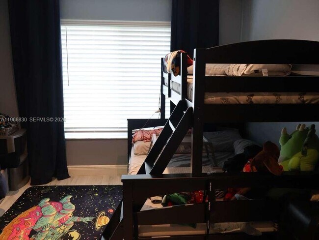 Foto del edificio - 5505 SW 9th St