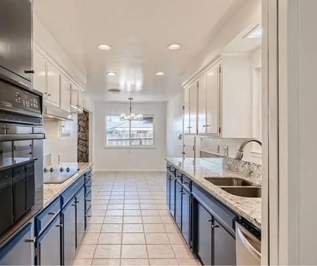 Building Photo - AMAZING 4/2 (Power Inn/Florin) Home!  Plea...