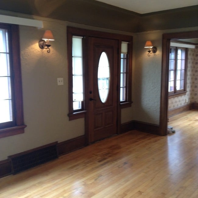 Building Photo - West Allis 3 Bedroom Single Family