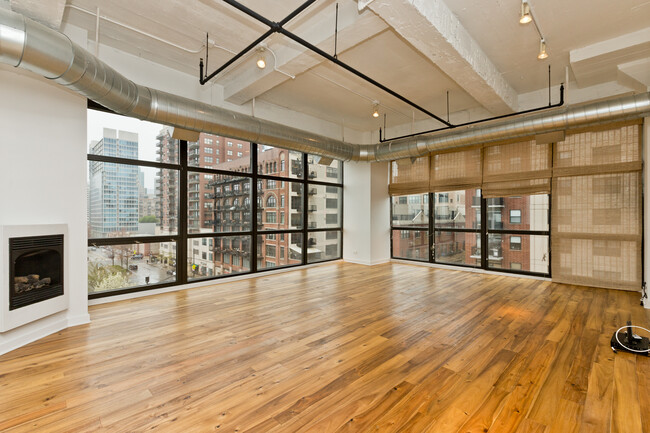 Building Photo - 1530 S State St