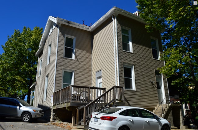 Building Photo - 2618 Eden Ave