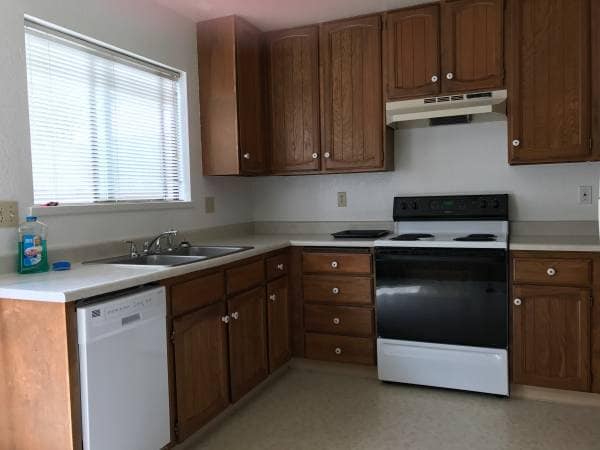 Foto del edificio - 2214 Myrtle Avenue