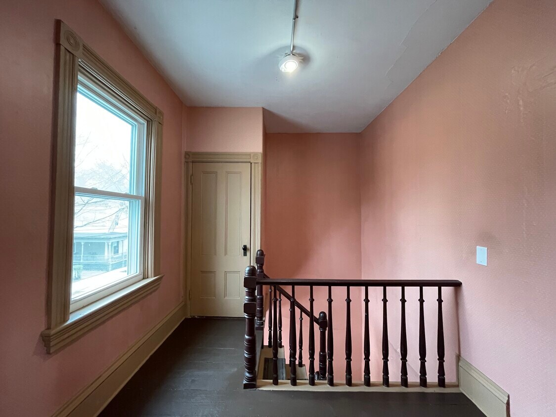 Primary Photo - 41 Pitman St