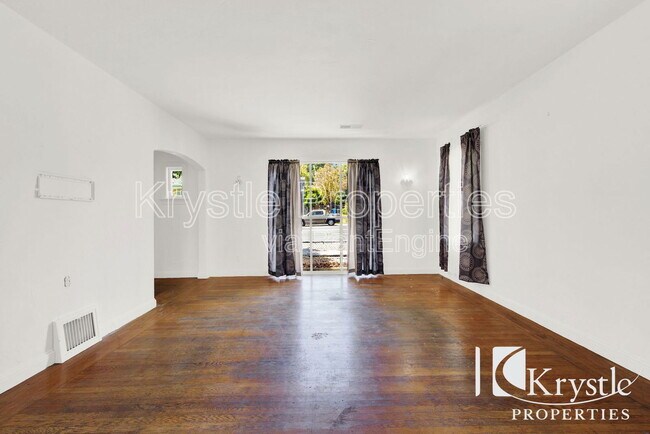 Foto del edificio - 1722 Sacramento St