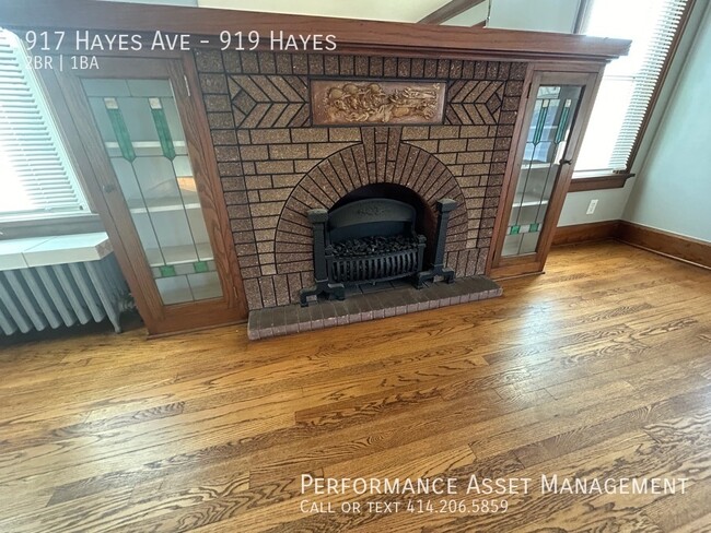Building Photo - 917 Hayes Avenue