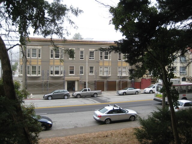 Building Photo - 5450 Fulton St