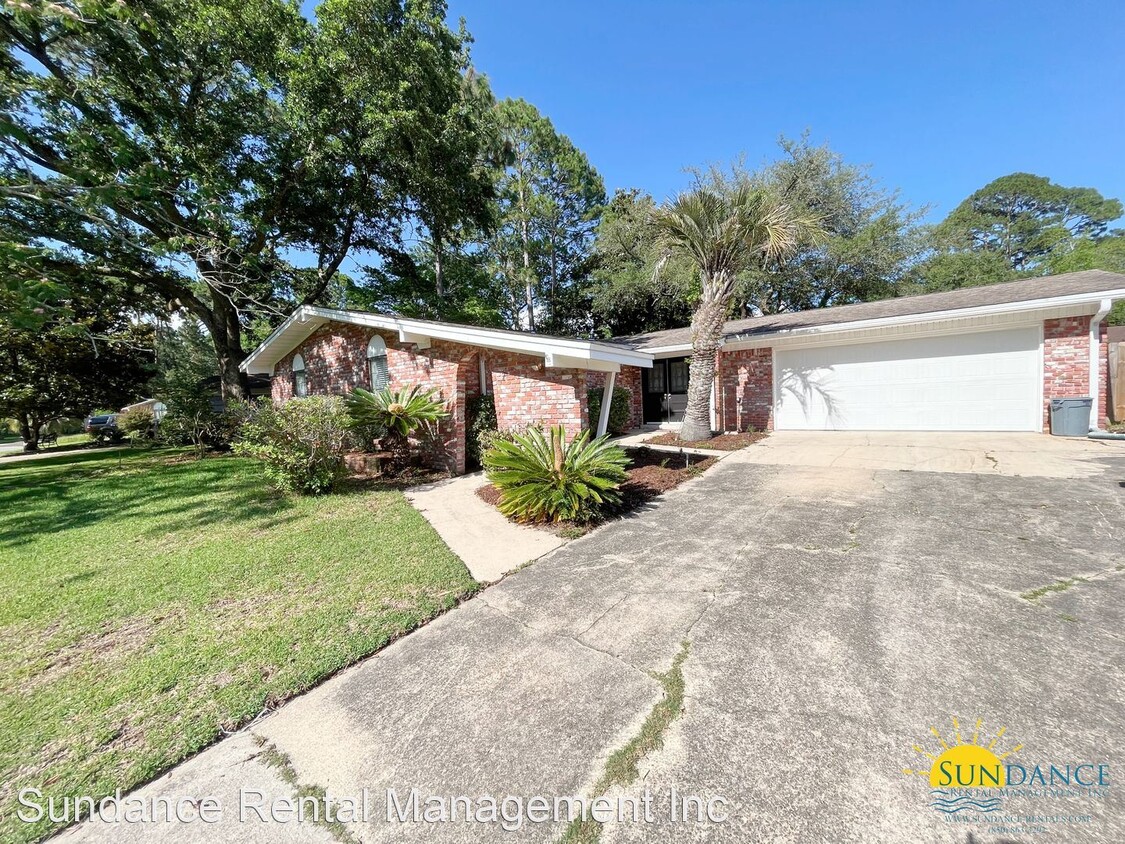 Foto principal - 3 br, 2 bath House - 702 Tarpon Lane