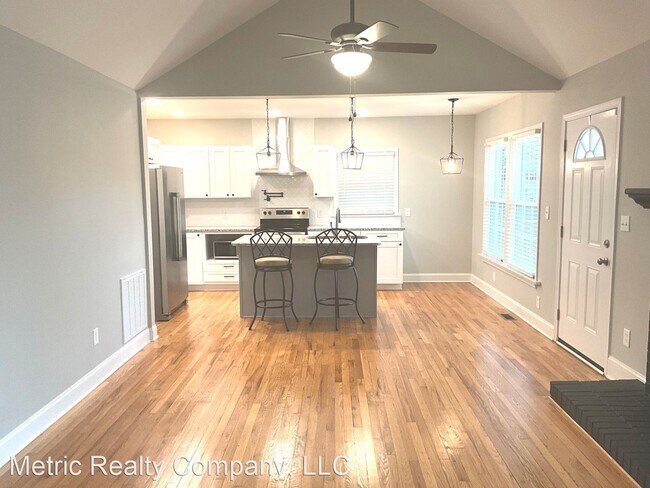 Building Photo - 2 br, 2 bath House - 626 S. Green St