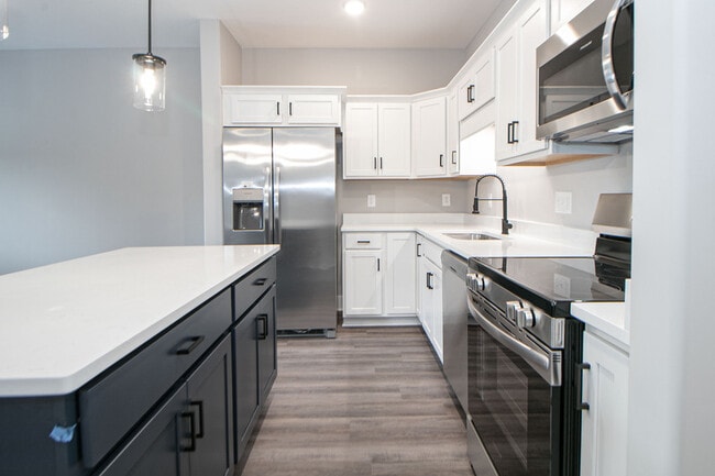 Building Photo - 1605 Jonathan Wade Cir