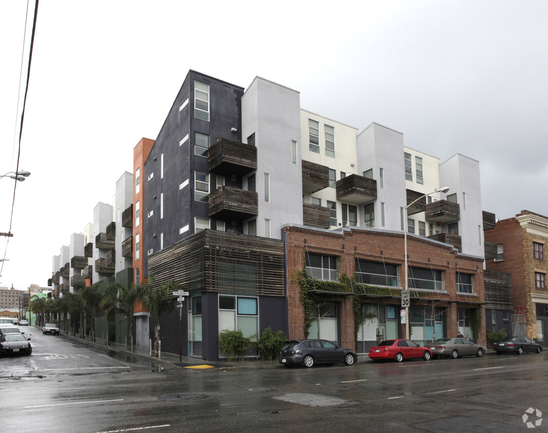 Primary Photo - Folsom Dore Apartments