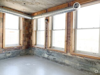 Building Photo - 41 Burroughs St
