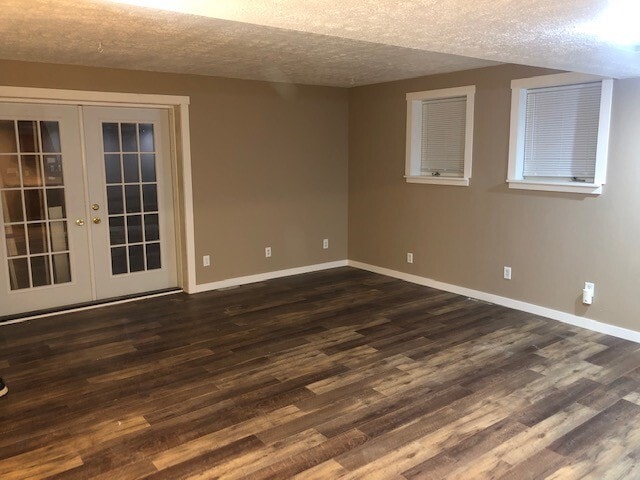 Living room #5 - 3207 N Peoria Ave