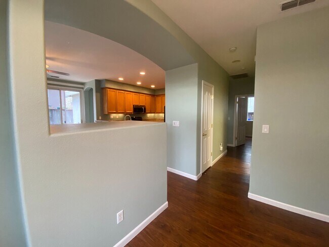 Building Photo - 9367 Hambley Cir Elk Grove, CA 95624