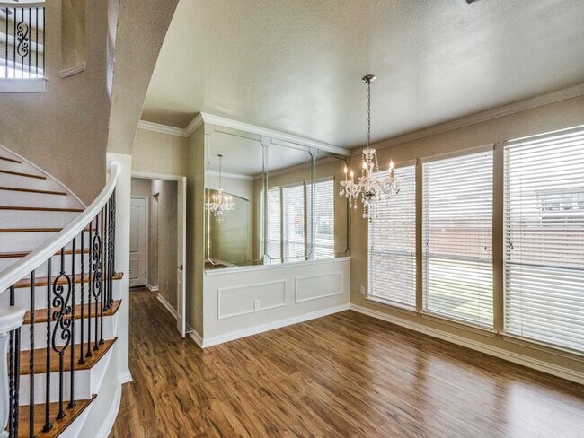 Building Photo - 4612 Old Pond Dr