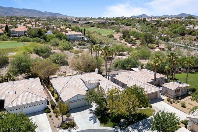 Building Photo - 3001 Vía Venezia