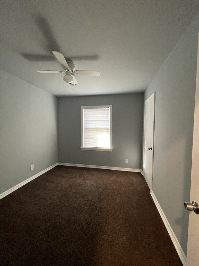 Foto del edificio - 722 NW 32nd St