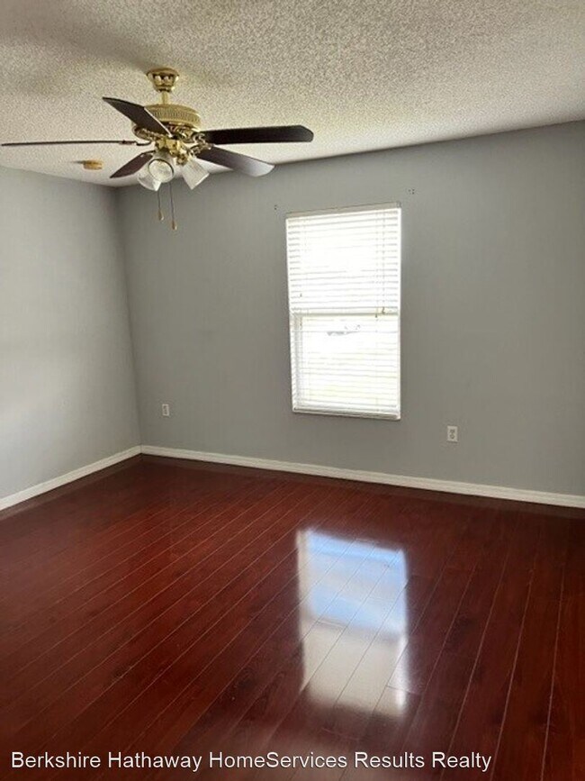 4 br, 2.5 bath House - 750 Cockatoo Ct - 4