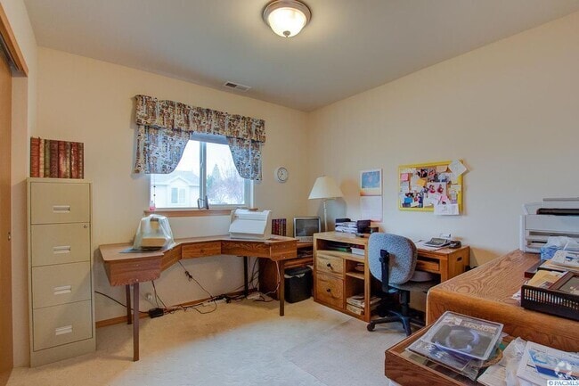 Building Photo - 503 Smoketree Pl