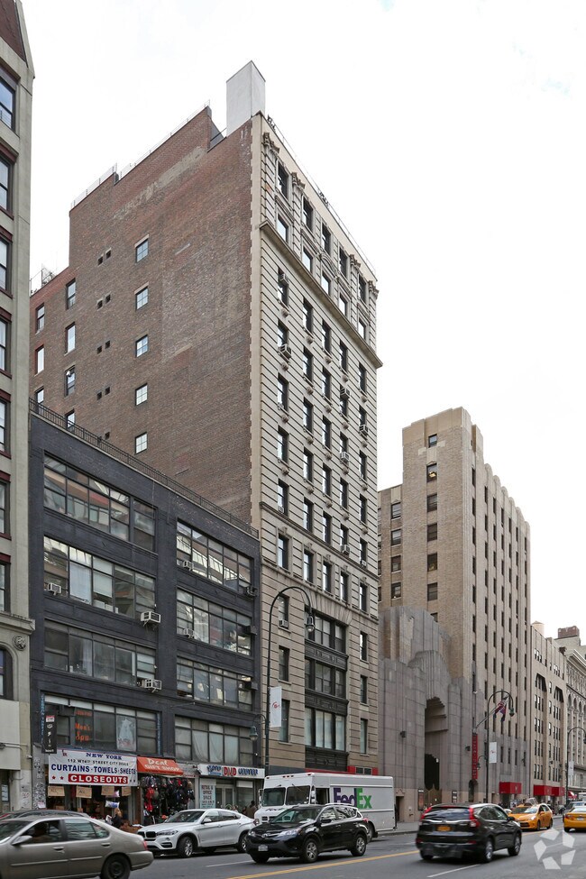 Building Photo - 116 W 14th St