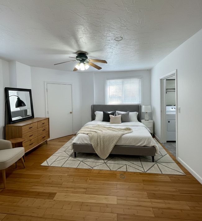 Foto del edificio - 239-241 Mav