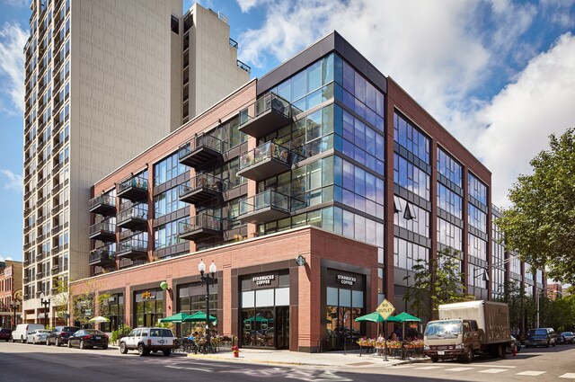 Foto principal - 211 W Scott St