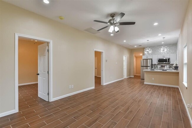 Building Photo - 3605 Avenue M