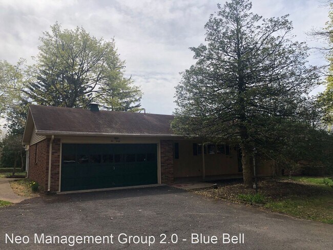 Building Photo - 3 br, 1 bath House - 240 W Reliance Rd