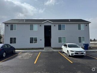 Building Photo - 840 W 3rd N