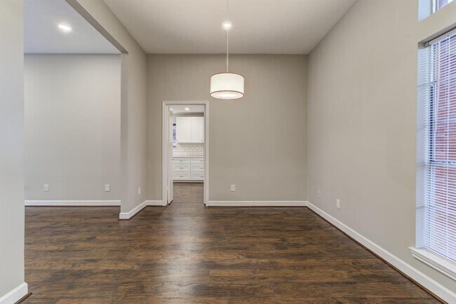 Foto del edificio - 24015 Ayscough Ln