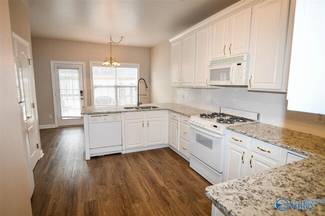 Foto del edificio - 736 Hobbs Rd SE