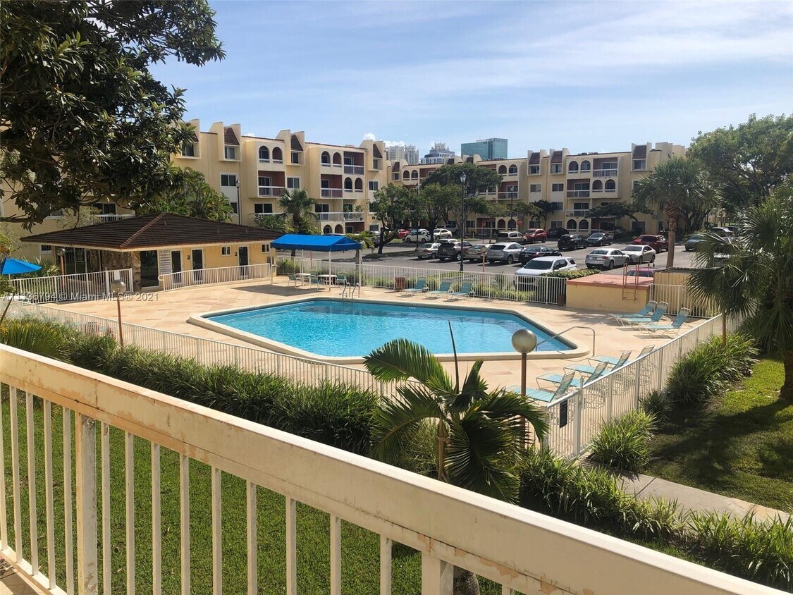 7825 Camino Real Unit 206, Miami, FL 33143 Condo for Rent in Miami