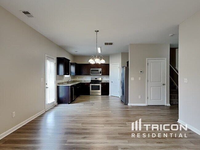 Building Photo - 646 Nonsuch Way