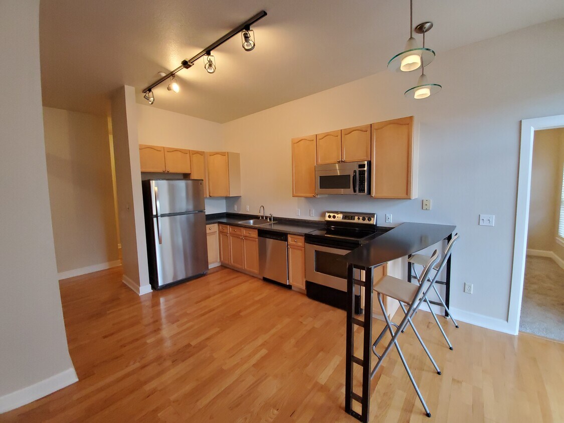 Kitchen - 5677 E Park Pl Ave