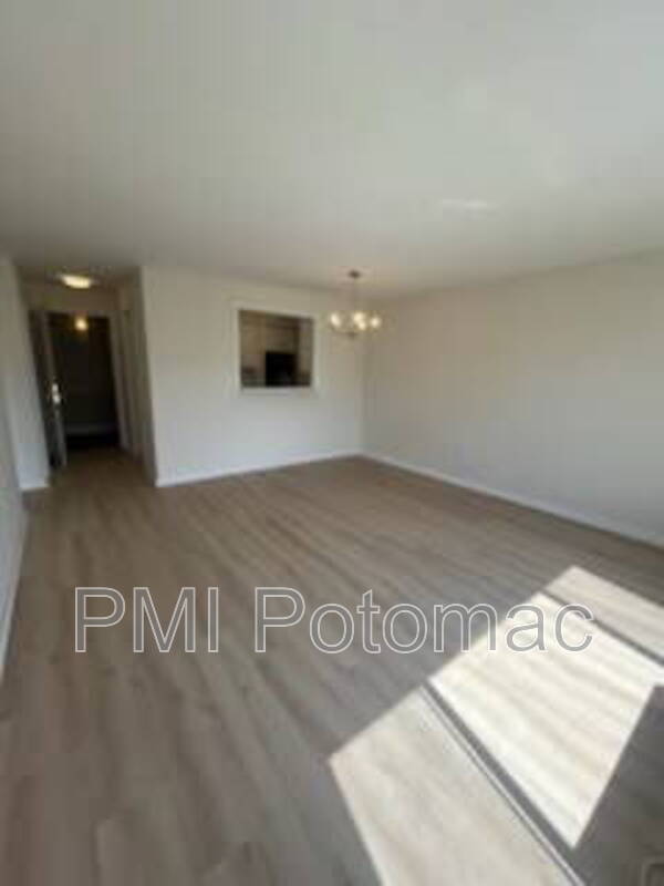 Foto del edificio - 2501 Calvert St NW