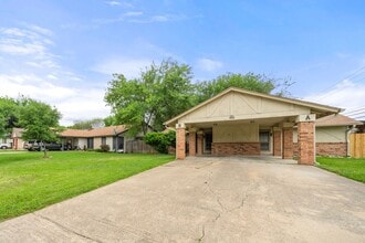 Building Photo - 100 Meteor Dr
