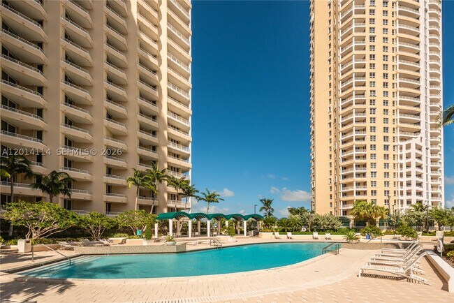 Foto del edificio - 888 Brickell Key Dr