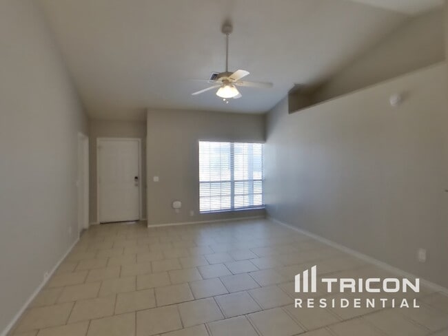 Foto del edificio - 4513 N 106th Ave