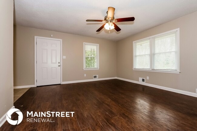 Building Photo - 4297 Iowa Dr