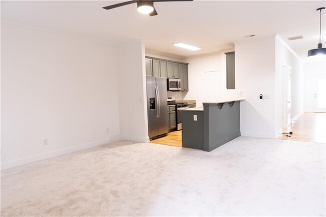 Foto del edificio - 90 Grove Park Ln