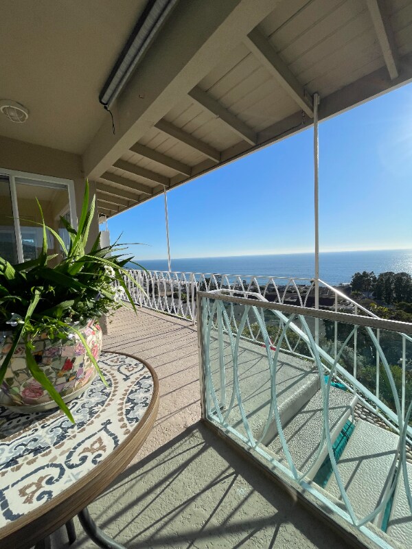 Foto del edificio - 21702 Ocean Vista Dr