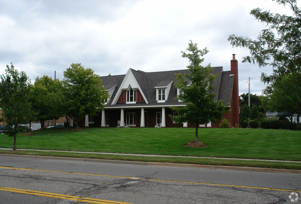 Building Photo - Guest House