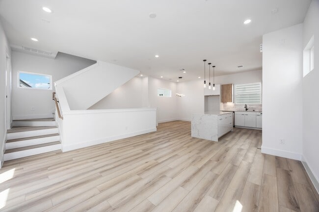 Photo - 6735 Peerless St Townhome