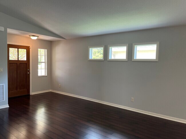 Building Photo - 110 San Lorenzo Ct